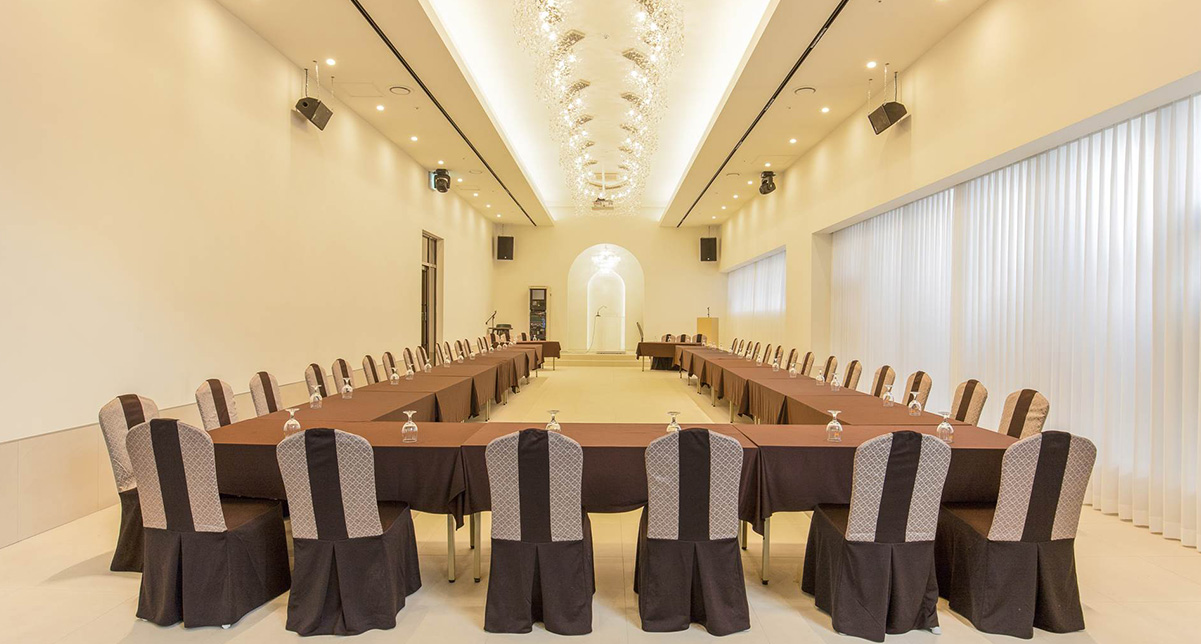 GROUP DINING